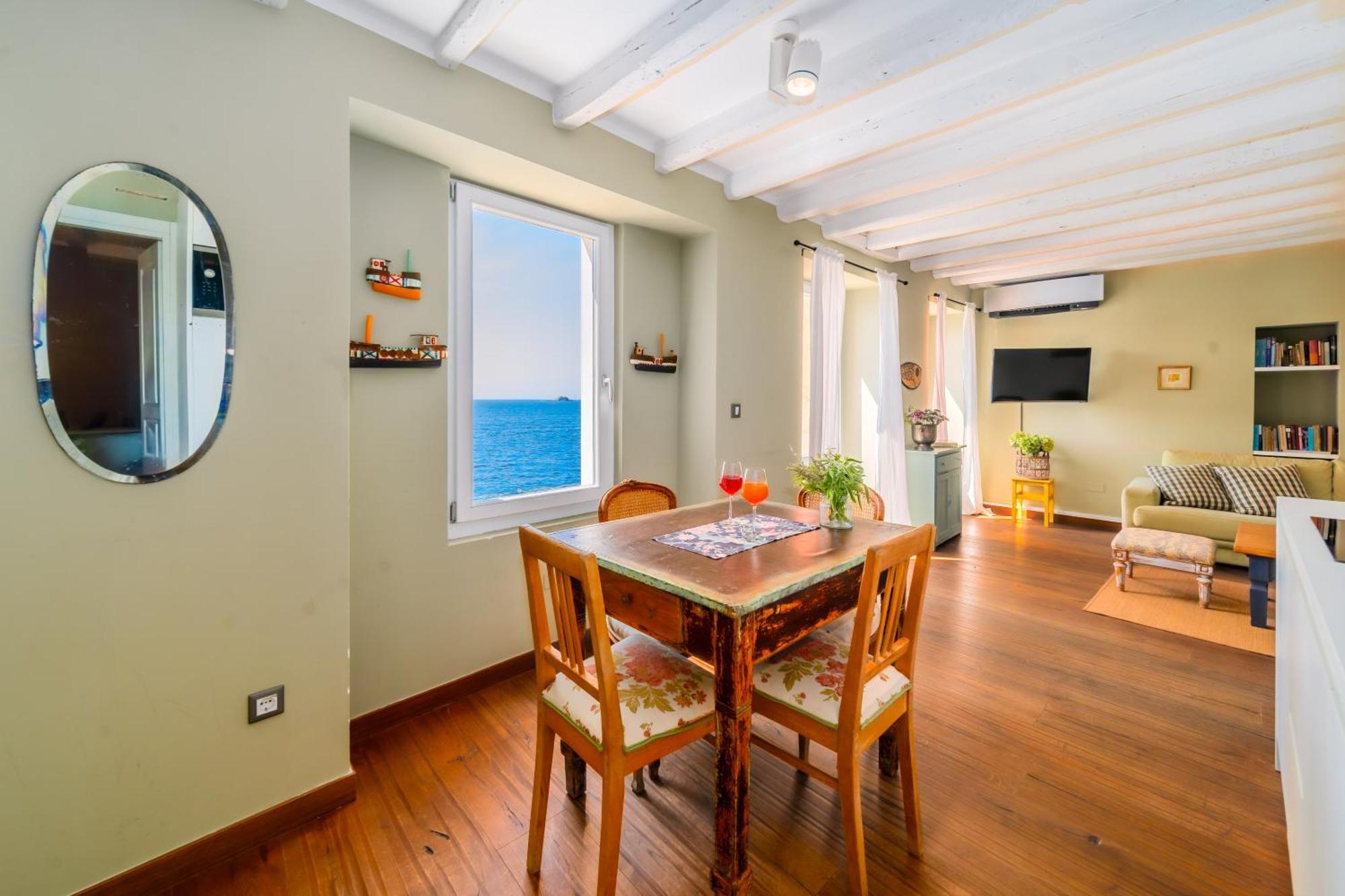 Apartment Mediterraneo 로비니 외부 사진