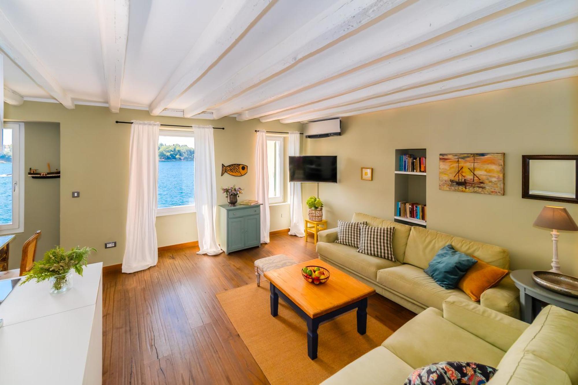 Apartment Mediterraneo 로비니 외부 사진